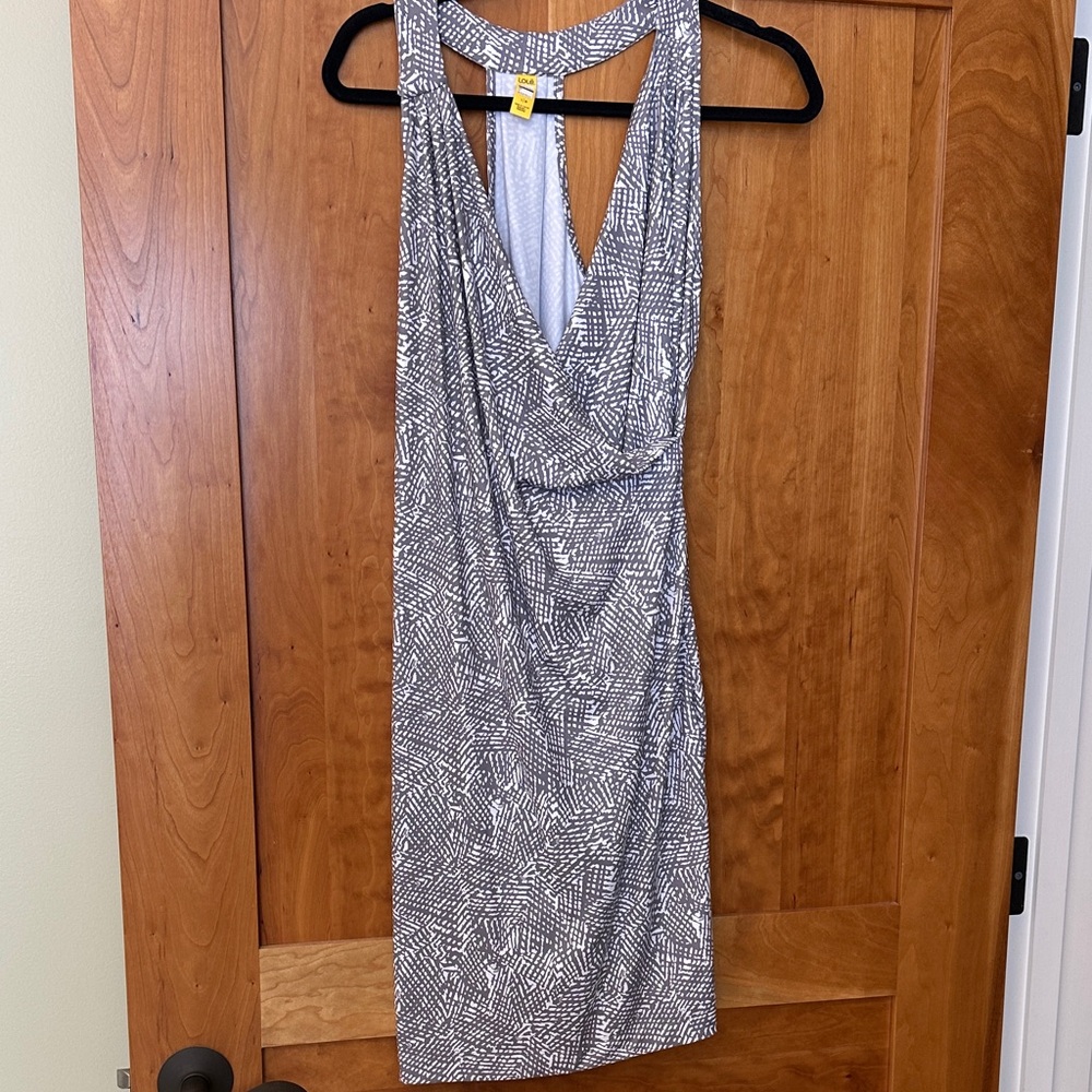Lole Elegant gray and White Women's Dress Butter soft fabric & like NEW